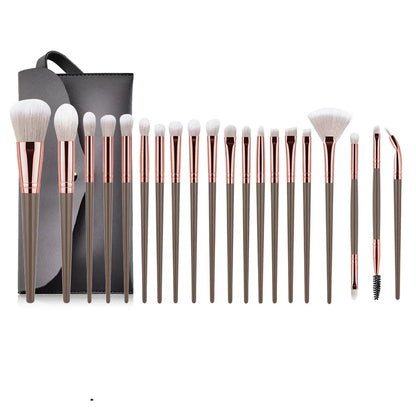 クラシックメイクブラシセット｜クリーム・パウダー・リキッド対応の多機能コスメブラシ - brushy