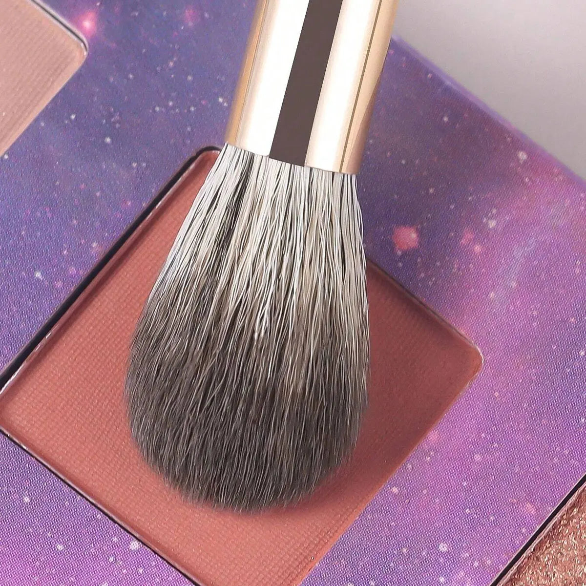 シャンパンシルバー ポータブル アイメイクブラシセット（8本入り） - brushy