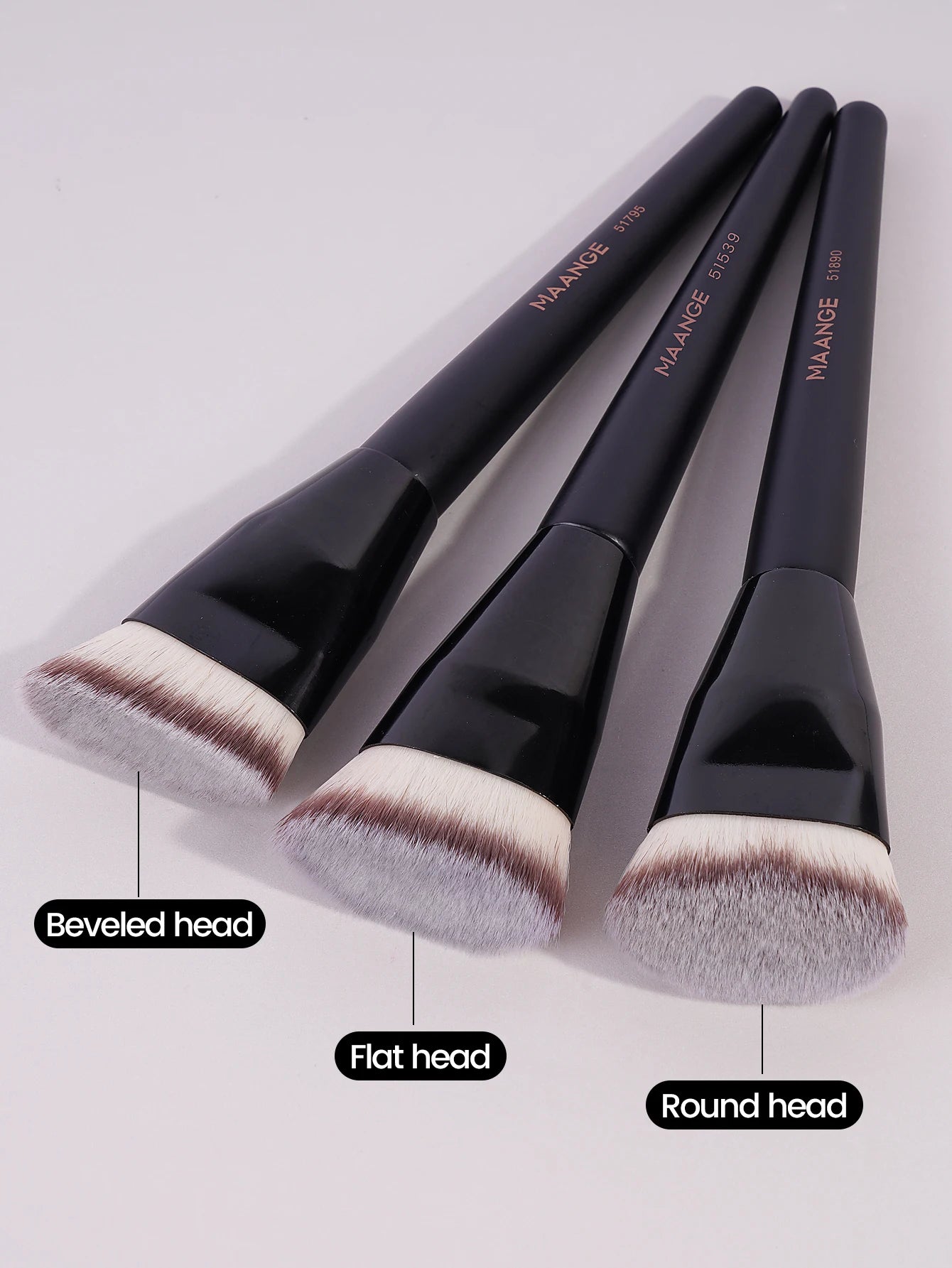 MAANGE メイクブラシ3本セット｜斜めカット・ラウンド・フラットヘッドのファンデーションブラシ｜やわらか高密度毛＆専用ボックス付き - brushy