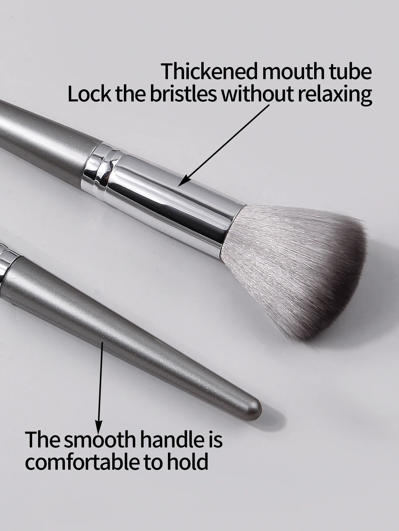 14本入り メイクブラシセット ＆ 両用メイクスポンジ2個 ＆ 三角フェイスパフ2個 - brushy